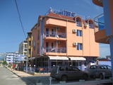 Действащ семеен хотел за продажба в центъра на гр. Приморско, 830 кв.м,
				
				
						€ 935 000
						 