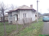 За продажба къща с двор в близост до магистрален път - гр. Антоново, област Търговище, 70 кв.м,
				
				
						€ 13 000
